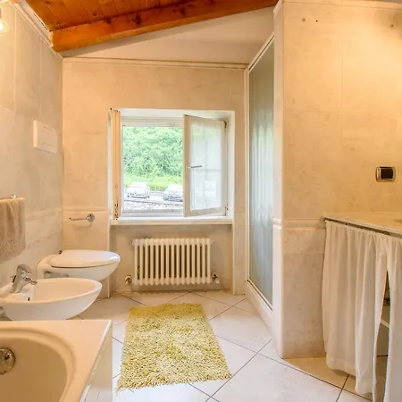 Apartment Casa Margherita Gravedona